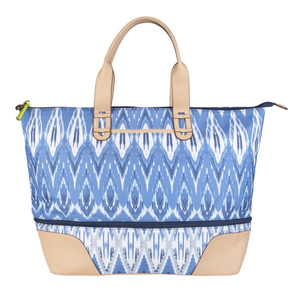 Stella & Dot Expandable Getaway Bag in Indigo Ikat Pattern